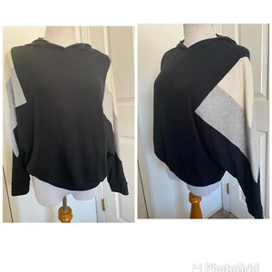 Michael Stars Colorblock schwarz grau hellgrau Hoodie Dolmanärmel Oberteil Größe S neu ohne Etikett - Bild 1 von 9