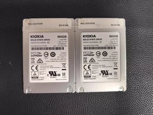 Toshiba KIOXIA XD5 960GB KXD51RUE960G NVMe U.2 SSD 2.5" PCIE 3.0 x4 - Picture 1 of 2