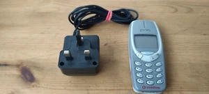 Nokia 3310 Original Gris Teléfono Móvil y Cargador - Desbloqueado - Propulsor/Decoración/Desenchufe - Imagen 1 de 14