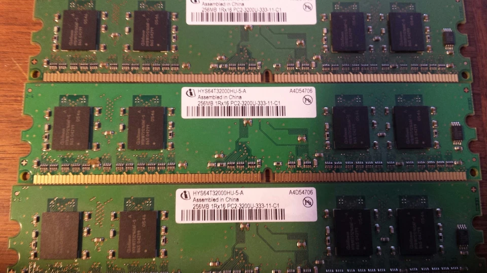 RAM Infineon 256 MB,  PC2-3200U-333-11-c1  - Image 1 of 1