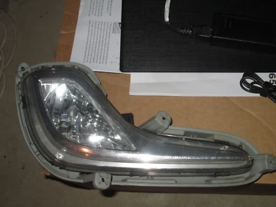 Faro antiniebla lado derecho hyundai accent 2012-17 Foto 1 de 3