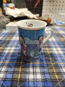 Juego de 3 tazas Betty Boop The Danbury Mint   - Imagen 1 de 23