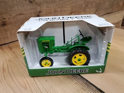SpecCast 1/16 John Deere Unstyled L Tractor, Stk# JDM-171 - Image 1 of 4