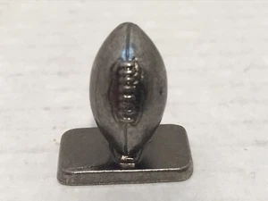 2005 Scene It Sports DVD Trivia Game FOOTBALL Replacement Token - Picture 1 of 2