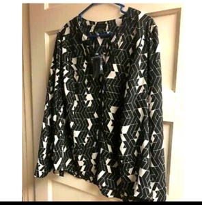 Geometric print blouse; size 1X - Picture 1 of 3
