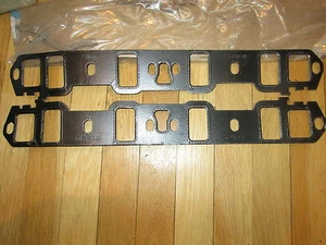 NOS 1990 1991 1992 1993 FORD CROWN VICTORIA 5.0L EXHAUST MANIFOLD GASKET SET - Picture 1 of 3