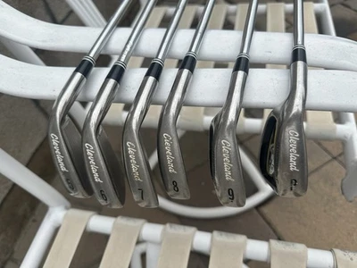 Juego de plancha cleveland CG7. 6 palos: 5,6,7,8,9, PW. ¡Para zurdos! Foto 1 de 4