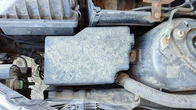 Mazda 3 2010 caja de fusibles de motor OEM panel eléctrico 2,0 L Foto 1 de 4