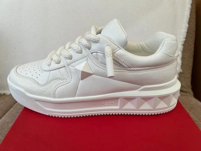 Valentino Garavani mens Trainers, UK 9, white BNIB - Image 1 of 4