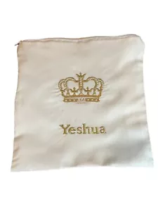 Yeshua Crown Embroidered Tallit cloth zipper Bag to keep prayer shawl in - Picture 1 of 3