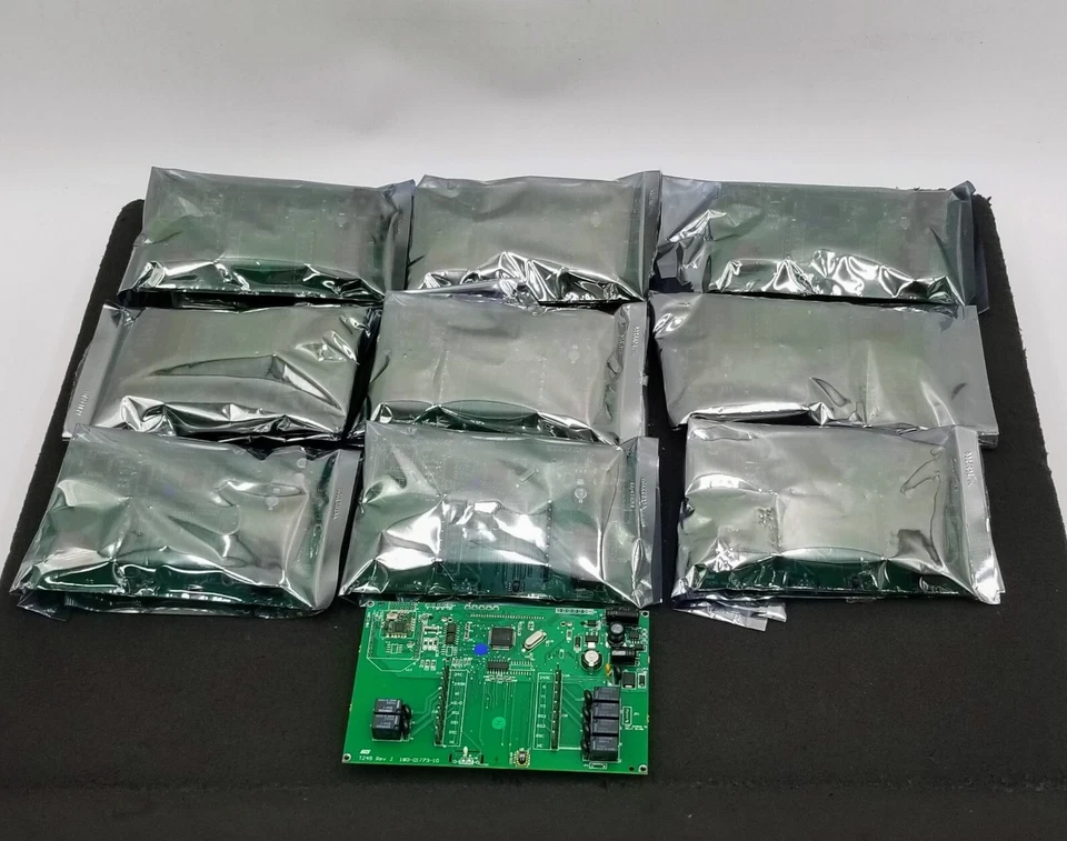 LOT OF 10 RCS Thermostat board TZ45 180-01773-10 - Image 1 of 4