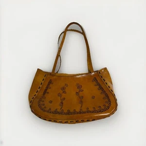 Vintage medium grain hand tooled handbag in tan zip closure western country boho - Picture 1 of 7