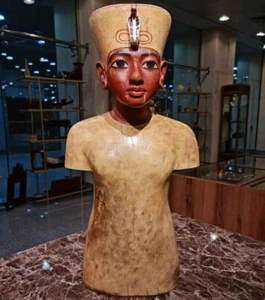 The Golden King Tutankhamun Mannequin, Certified Museum Reproduction Replica - Picture 1 of 6
