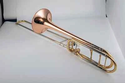 42BO Professional B/F Modulated 42BO tenor trombone Clear Lacquer With Case - Image 1 of 4