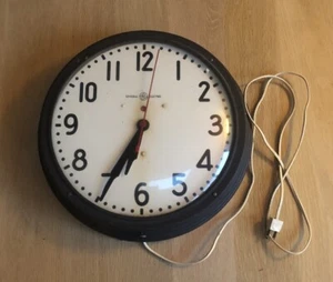 "Reloj de pared escolar GE Red Eye vintage - General Electric EE. UU. 14,5"" modelo 1412" - Imagen 1 de 14
