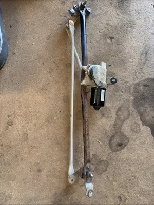 1989-1993  Ram Cummings Windshield Wiper Motor And Linkage P/N 24020397 - Image 1 of 4