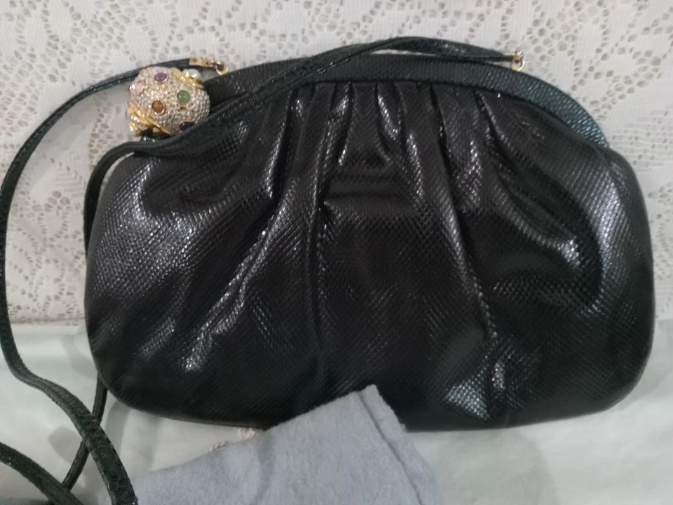 BOLSO DE PIEL DE SERPIENTE NEGRO JUDITH LEIBER Foto 1 de 4