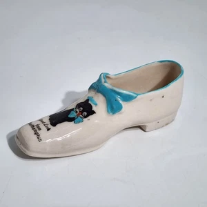 Willow Art China Longton Ceramic Shoe Figurine With Cat & Bow Detail - Picture 1 of 9