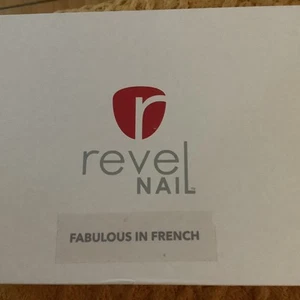 Revel Nail Kit Contents Neuwertig - Bild 1 von 4