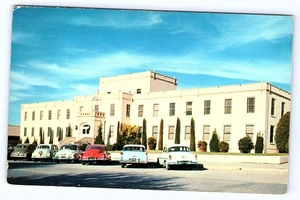 Big Spring Texas Malone Hogan Clinic 1950s Autos chrome Postcard D642 - Picture 1 of 2