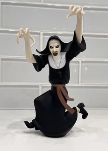 NECA Toony Terrors The NUN from The Conjuring LOOSE - GENIAL! - Bild 1 von 12