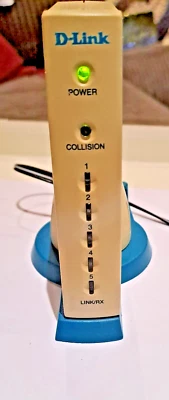 Ethernet Mini Hub & AC Power Adapter-D-Link DE-805TP -5 Port 10MPS Tidy HUB Size - Image 1 of 4