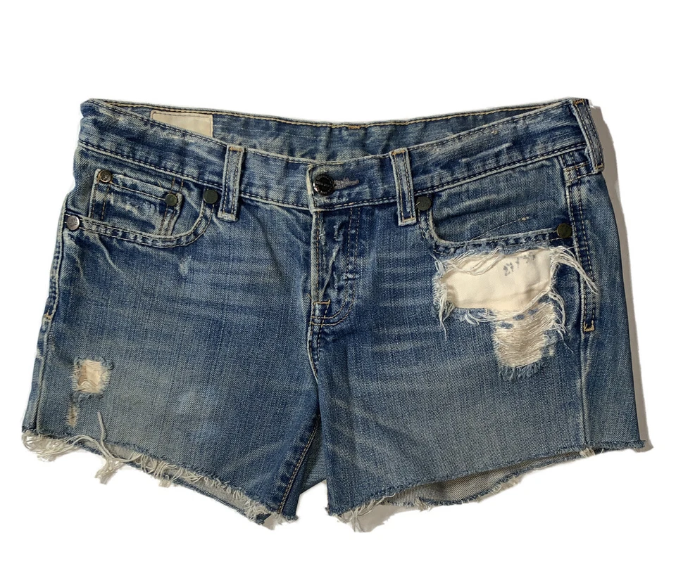 Pantalones cortos de mezclilla desgastados Ruehl Button Fly de segunda mano (talla 27) Foto 1 de 4