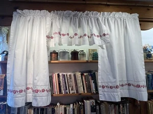 EUC Martha Stewart white cotton pr tiers (29.5"Lx36"H) valance (57"Lx~15"H) curt - Picture 1 of 9