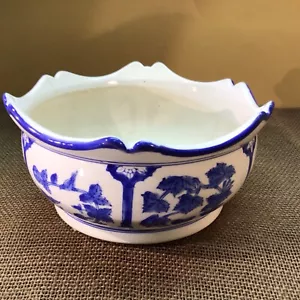 Vtg Asian Planter White With Blue Foliage & Birds Scalloped Rim 8.5"dia 4" Tall - Picture 1 of 7
