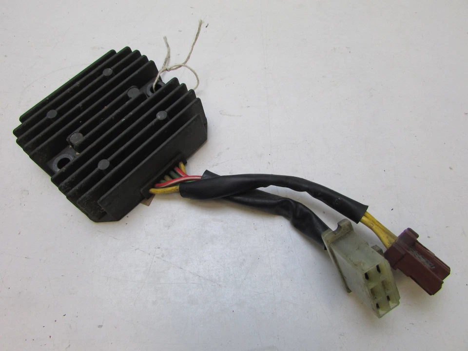  Aprilia SL1000 Falco / RSV1000 Mille 98 - 03 Regulator Rectifier Regy Rec #26 - Image 1 of 4
