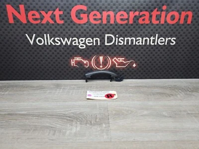 Левая или правая наружная дверная ручка 2006 - 2014 Volkswagen Jetta MKV - Изображение 1 из 4