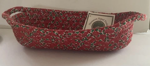 Plantation Roped Products Fruit Bread Basket Red Ivy Holly Handles NWT 18” Long Cover