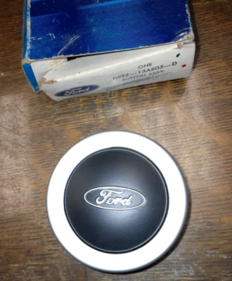 1972 Ford Pickup Bronco Horn Button D2TZ-13A805-D NOS - Image 1 of 4