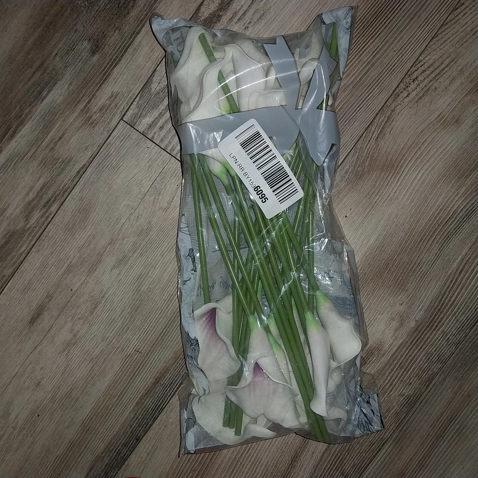 Látex tacto real púrpura y blanco cala lily 20 piezas Foto 1 de 2