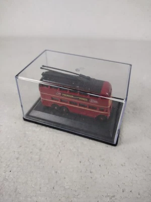 Trolebús Oxford Diecast London Transport Route 667 Hampton Court  Foto 1 de 4