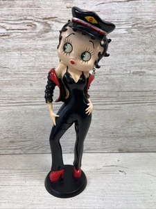 Betty Boop Biker Betty Figurine – King Features Syndicate - 13.5 inches High - Imagen 1 de 14