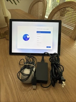 Microsoft Surface Pro 4 - i7 6 Gen 8GB RAM 256GB SSD - SIN TECLADO / Leer Foto 1 de 4