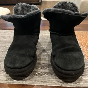 UGG Australia 1013306 Adria kurze schwarze Wildlederstiefel Größe 6 - Bild 1 von 16
