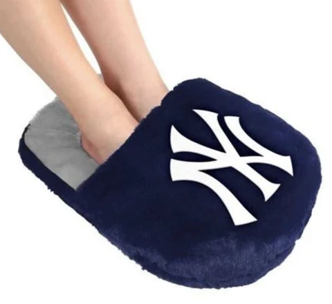 New York Yankees Team Feetoes - Oversize Slipper Fits Both Feet - NEW Cover