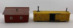 HO Scale The Katy Yellow Stock Car Train MKT #47152 And Old Village House - Picture 1 of 8