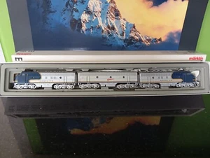 Märklin H0 3362 Diesellok EMD F 7 der Atchison, Topeka & Santa Fe in OVP - Bild 1 von 4