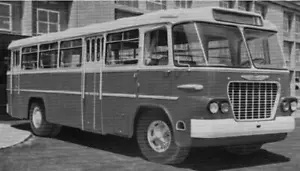 Premium ClassiXXs 1:43 Ikarus 620 - red/beige 47148 - Picture 1 of 1