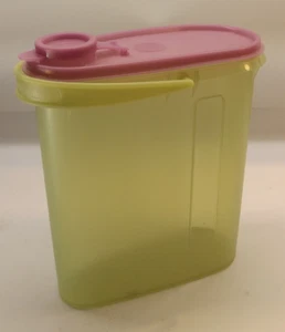 VTG Tupperware Purple Green 2 qt Pitcher Beverage Buddy Pour Lid Handle 587-3 - Picture 1 of 4