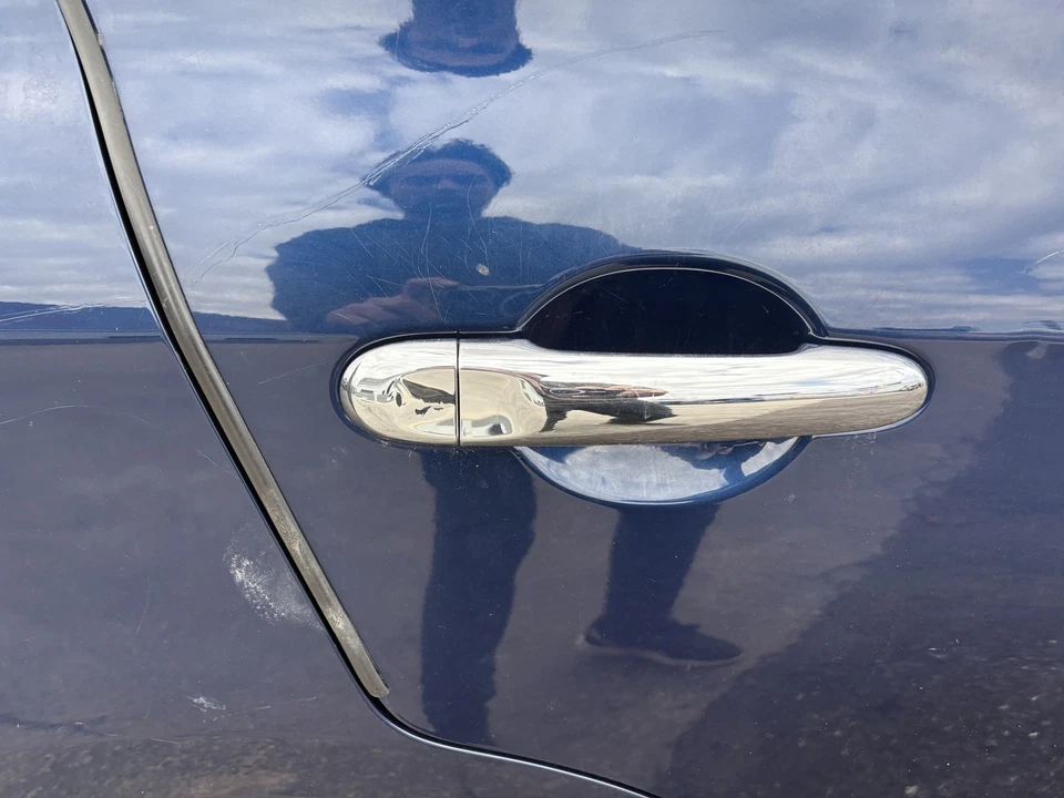 Manija puerta exterior derecha nissan versa 12 13 14 15 16 17 18 19 Foto 1 de 1