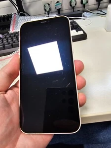 Apple iPhone 12 - 64GB - White (Unlocked) - Grade C - Zdjęcie 1 z 9