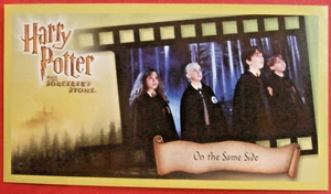 HARRY POTTER - PIEDRA BRUJA - Tarjeta #72 - EN EL MISMO LADO - Magos 2001 - Imagen 1 de 2
