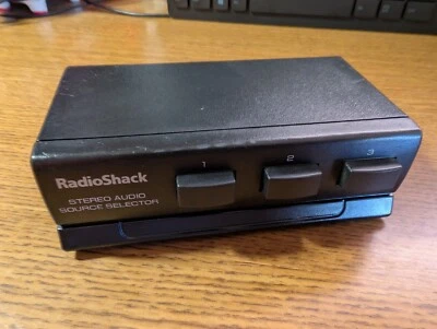 Radio Shack Stereo Audio Source Selector 42-2112 - Image 1 of 3