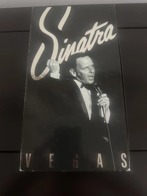 FRANK SINATRA VEGAS BOX SET 4 CD, 1 DVD (Region 1) - New, never played Foto 1 de 3