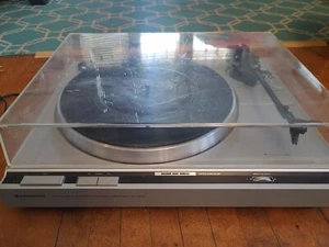 Vintage Kenwood Plattenspieler KD-40R ungetestet aber schaltet sich ein - Bild 1 von 5