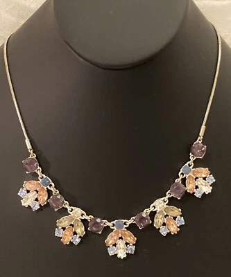 Ожерелье с подвеской в виде принцессы Nine West разноцветные драгоценные камни серебристого цвета N3 - Изображение 1 из 4